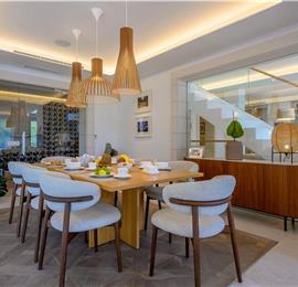 4 Bedroom Villa with Pool, Sumartin, sleeps 8